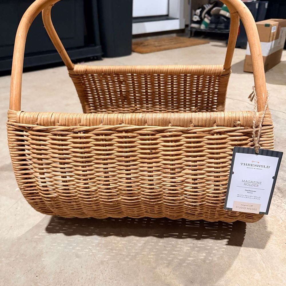 ✨ Threshold x Studio McGee Handwoven Rattan Magazine Holder ✨